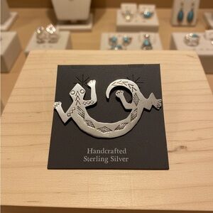 Vintage Navajo American Indian Sterling Silver Lizard Brooch